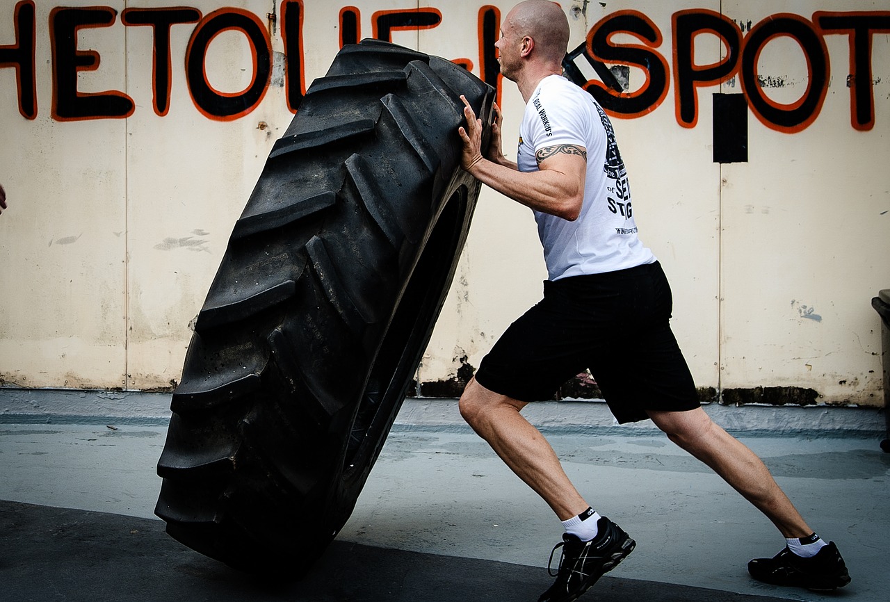 tyre flipping, hardcore training, crossfit